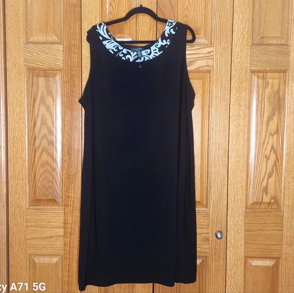 R&M Richards Black Dress with White Patterned Detail - Picture 2 of 7